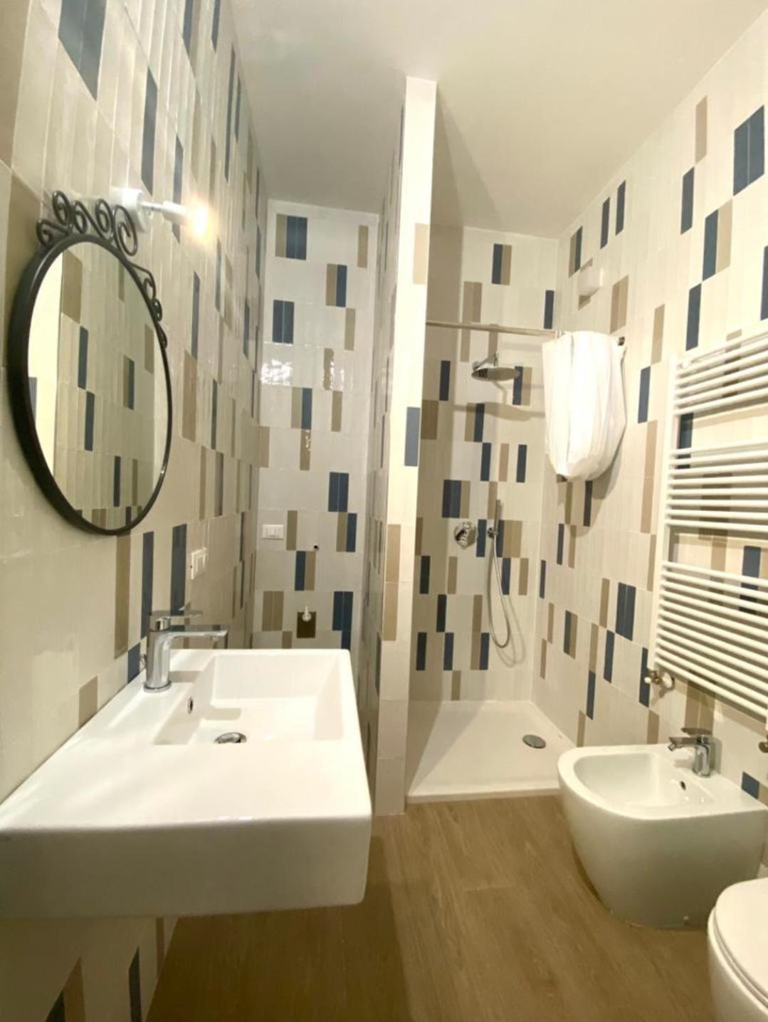 Farolfi Apartments Galliera ボローニャ 部屋 写真